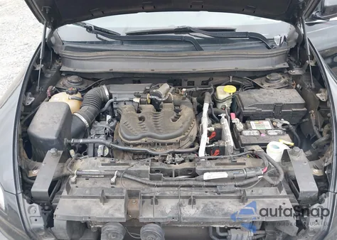 2015 Jeep Cherokee Latitude из США, поврежденный, VIN 1C4PJLCS4FW596746